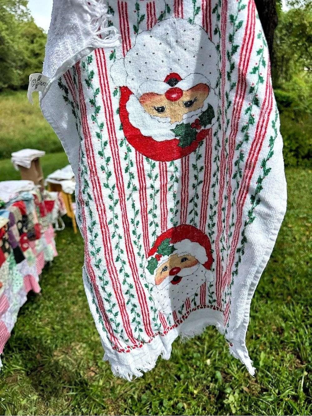 Vintage Santa Christmas Kitchen Towel in White & Red